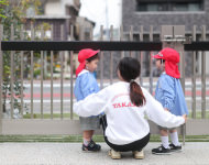 友だちと仲良く遊べる子どもを育てます