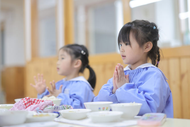 食事中風景1